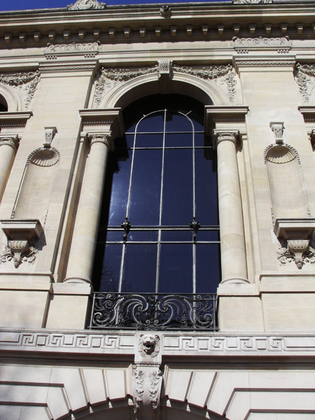 Film teinté Black 5 sur les vitres du coté sud du Petit Palais à Paris