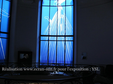 Films décoratifs à l'exposition Yves Saint Laurent